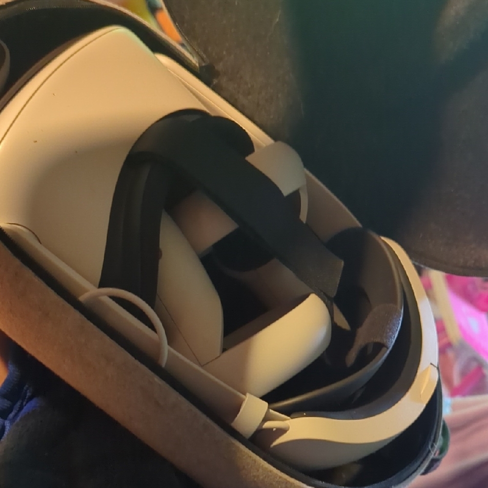 VR Headset with Black and White Design